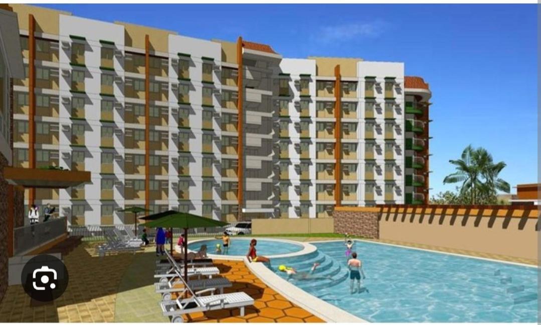 The Lancris Residences, 2 Bedrooms, 1 Bathroom, Living-Room, Kitchen & Pool Is Free Paranaque City Экстерьер фото